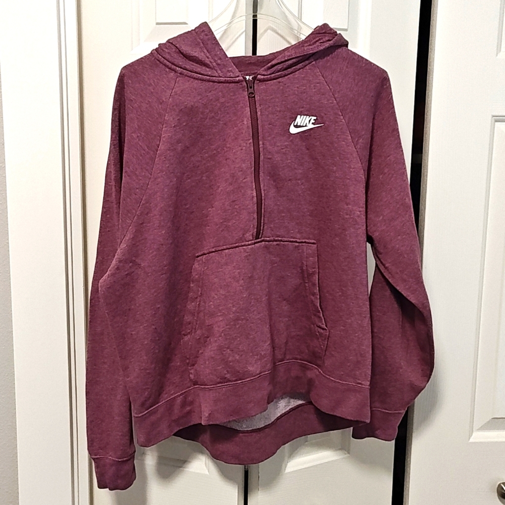 2 Nike sweatshirts oversized women's xs-m excellent condition.